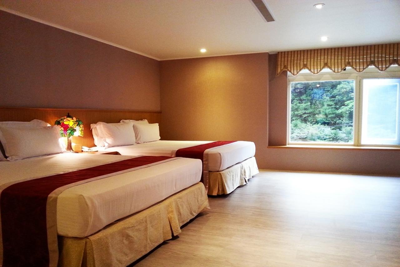 Ferienwohnung Yufuin Hot Spring Wulai Exterior foto